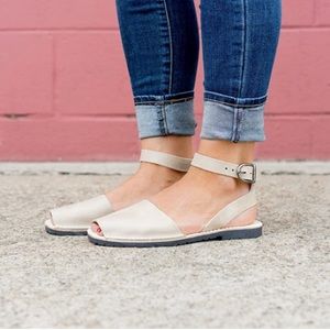 Pons 521 Avarca Strap Sandal